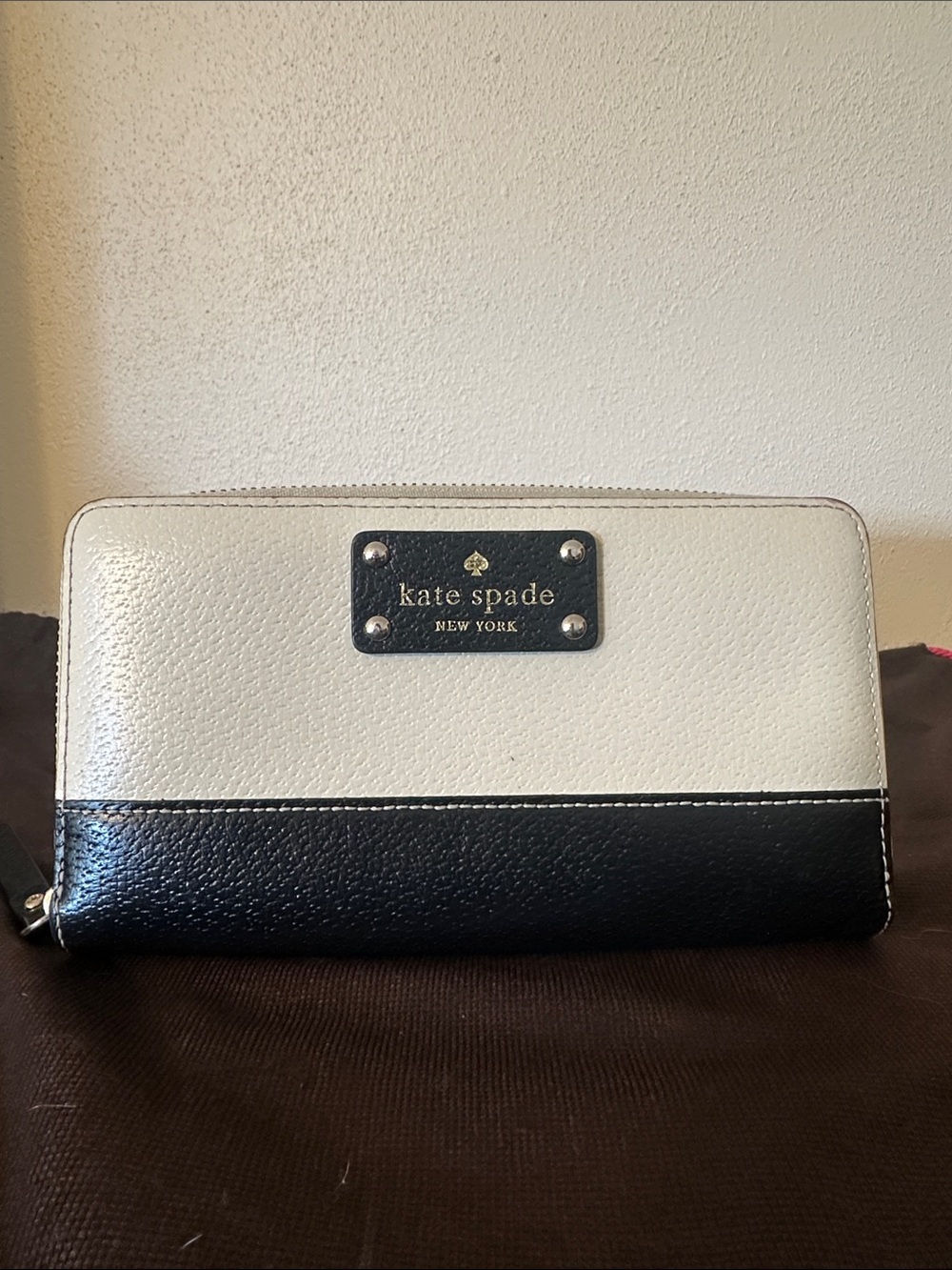 kate spade Two-Tone Black and White Zip Around Wallet